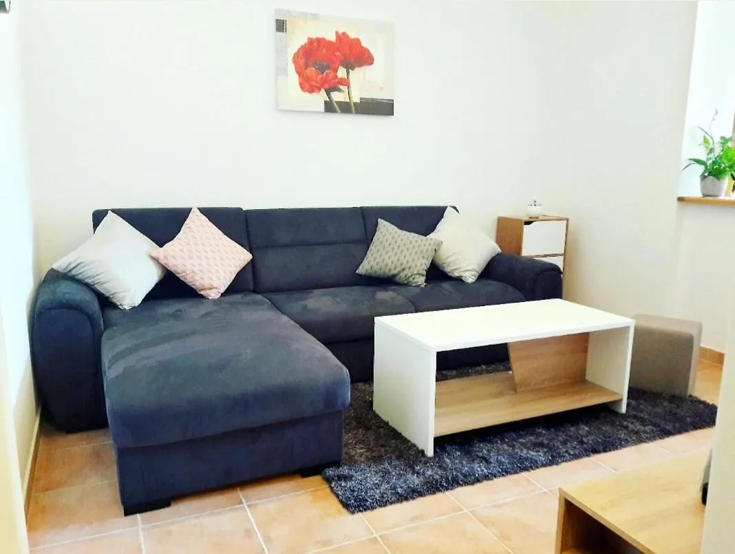 Apartment Nena Near The City Center With Free Parking بولا
